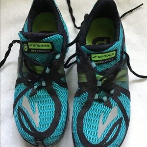 Brook Pureconnect running shoes